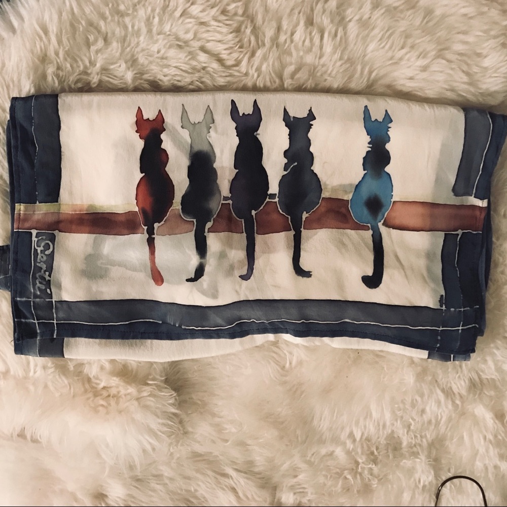 Silk 🐈‍⬛ Cat Scarf